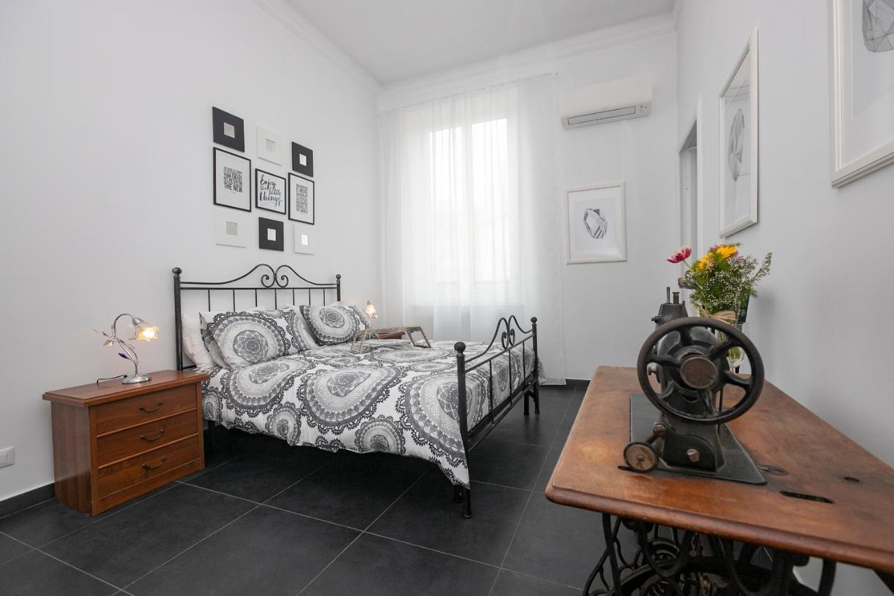 Real Italian Estate - Luxury Black&White Genova Eksteriør billede