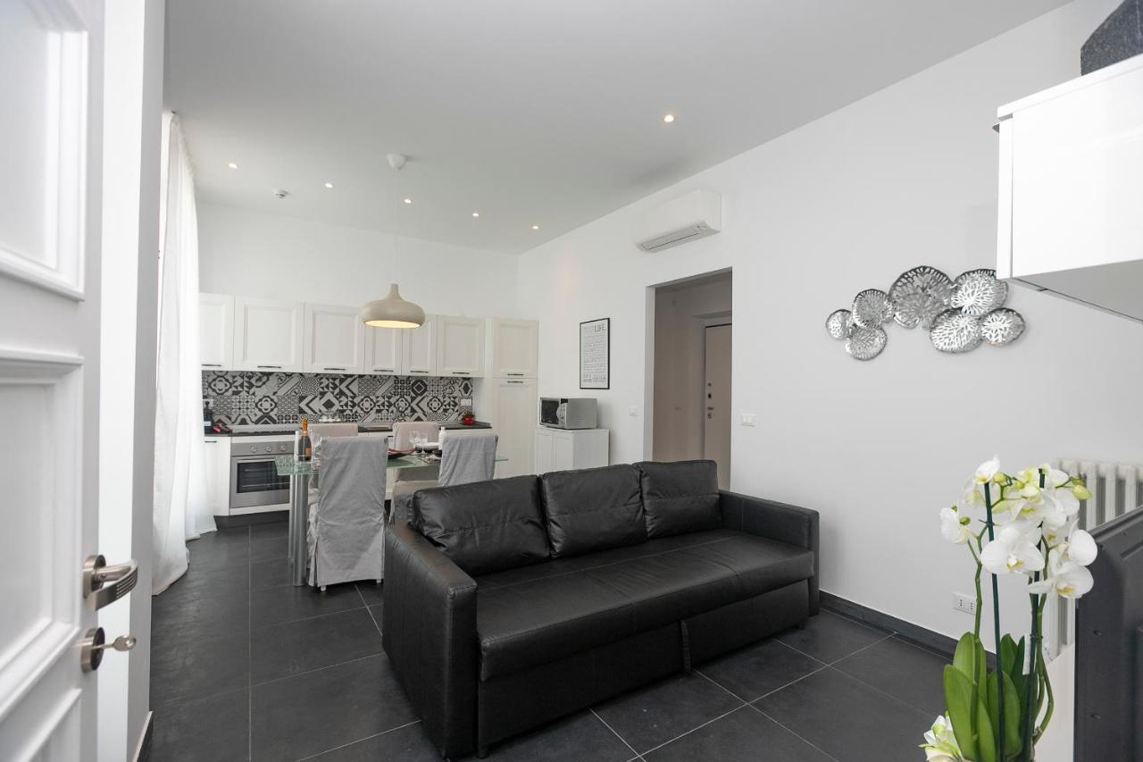 Real Italian Estate - Luxury Black&White Genova Eksteriør billede